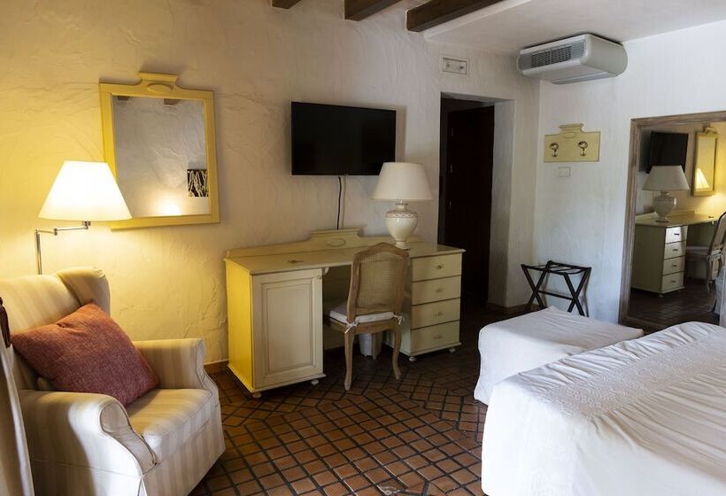 סוויטת ג'וניור עם טרסה, Is Benas Country Lodge