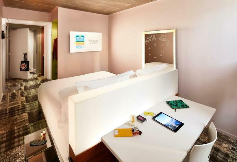 غرفة قياسية, Mama Shelter Marseille