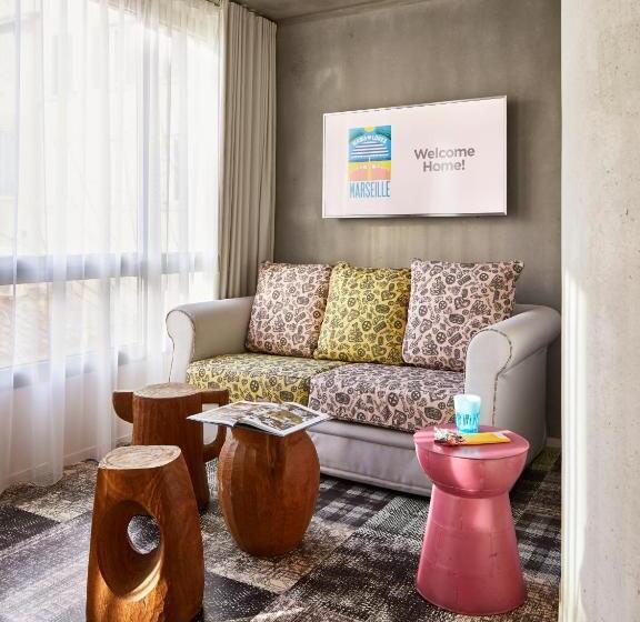 غرفة قياسية, Mama Shelter Marseille