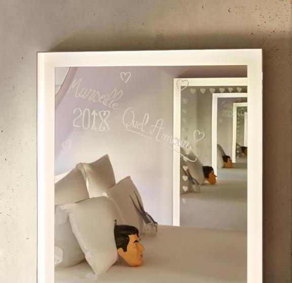 غرفة أساسية, Mama Shelter Marseille