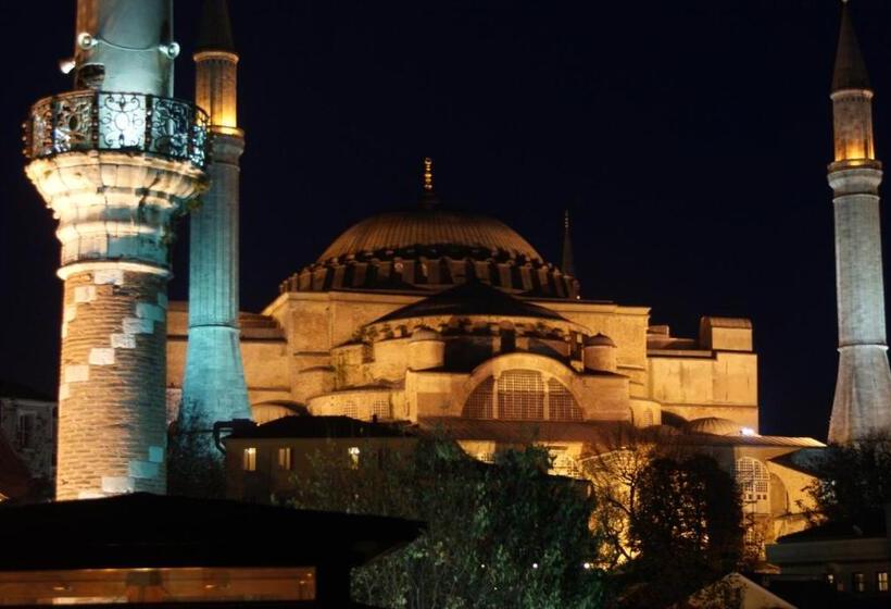 Pokój Rodzinny, Modern Sultan