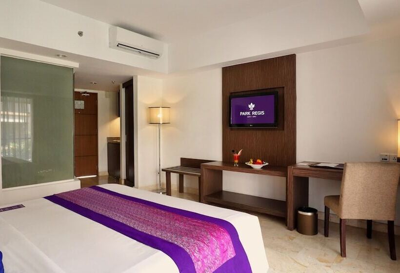 جناح مزود بحمام سباحة, Cross Vibe Paasha Atelier Bali Kuta