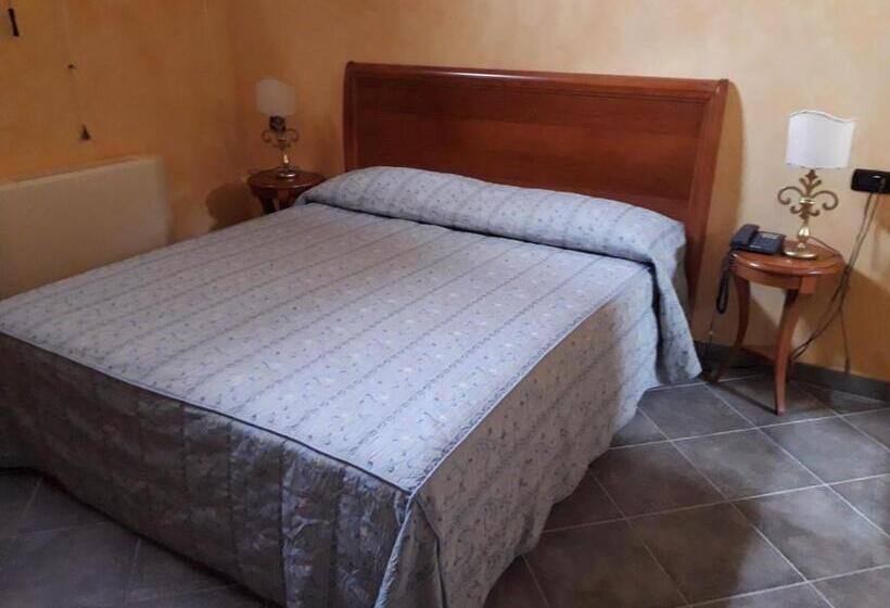 이코노미 룸, Palazzo Marzano