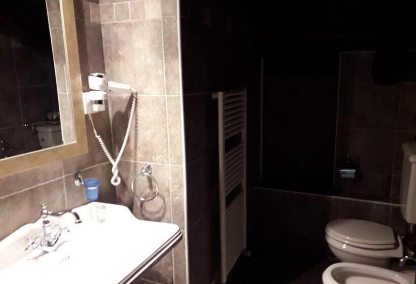 이코노미 룸, Palazzo Marzano