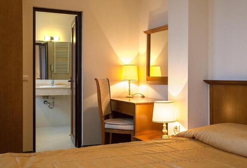 标准单人间, Panorama