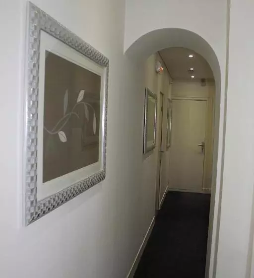 コンフォートシングルルーム, The Originals Du Grand Monarque Nantes Gare