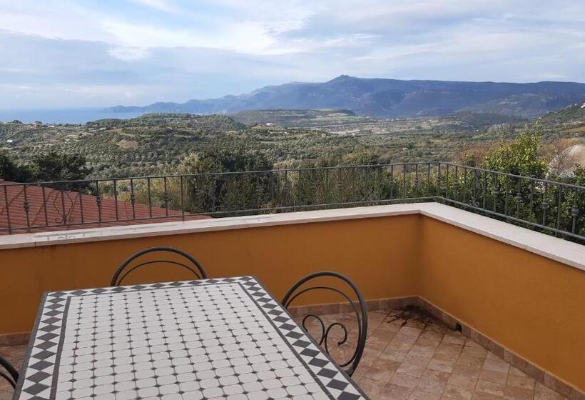 جناح كلاسيكي, Villa Gli Asfodeli