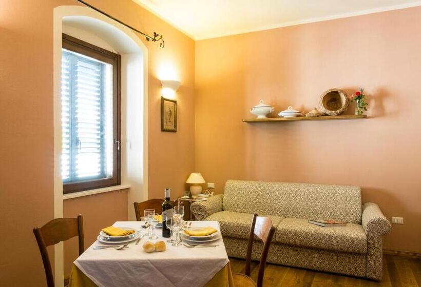 جناح كلاسيكي, Villa Gli Asfodeli