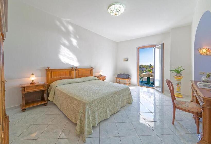 Camera Standard Vista Giardino, Zaro