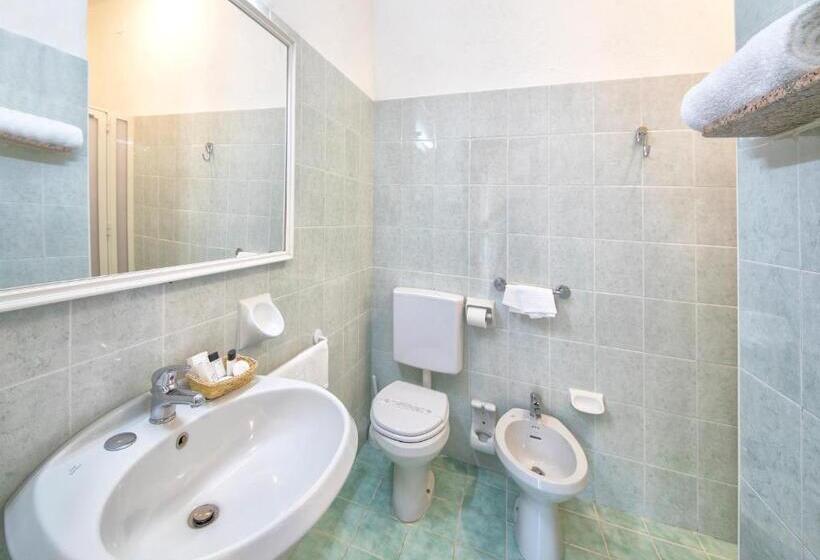 Camera Standard Vista Mare, Zaro