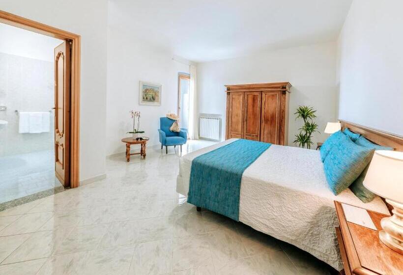 Camera Standard Vista Mare, Zaro