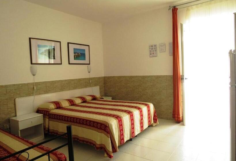 Номер Стандарт Трехместный, Residence Villa Ascoli