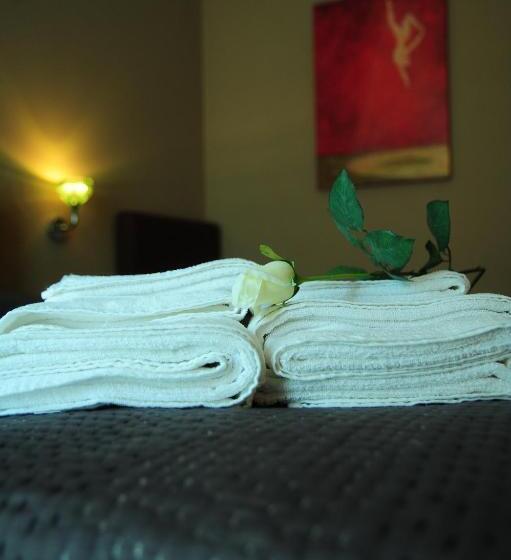 اتاق استاندارد سه نفره, Sangiuliano114 B&b