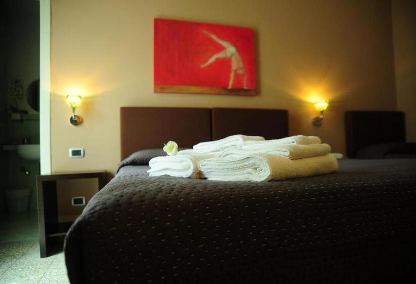 اتاق استاندارد سه نفره, Sangiuliano114 B&b