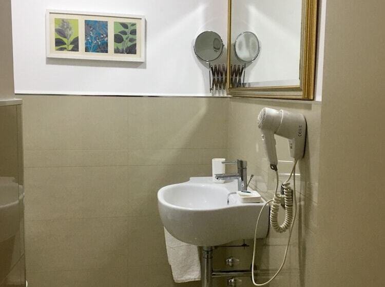 اتاق استاندارد چهار تخته, Sangiuliano114 B&b