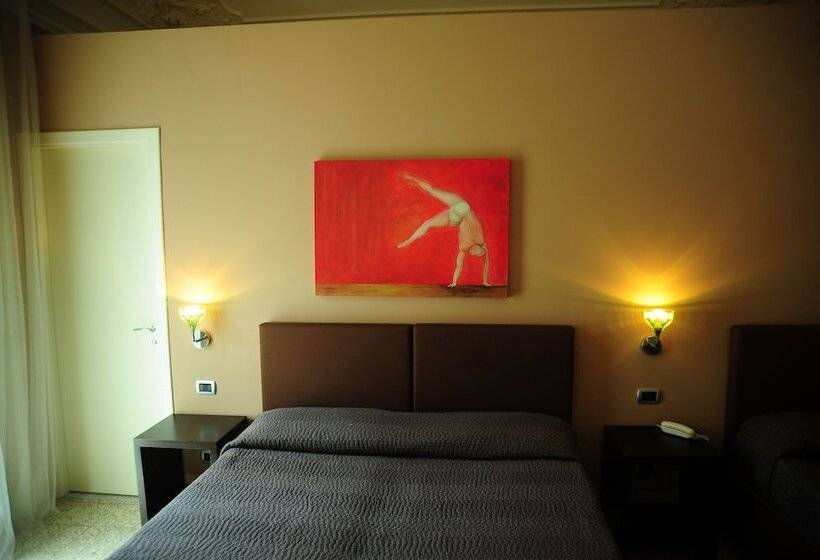 اتاق استاندارد سه نفره, Sangiuliano114 B&b