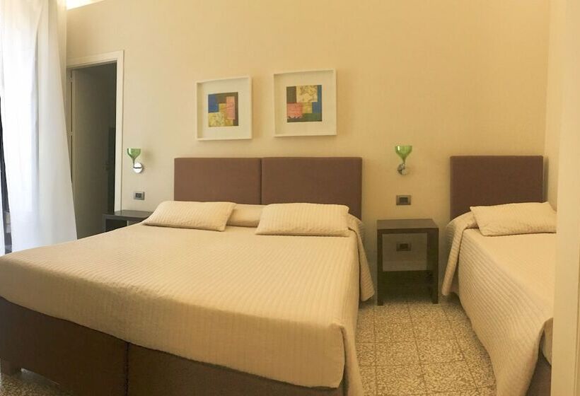 اتاق استاندارد سه نفره, Sangiuliano114 B&b