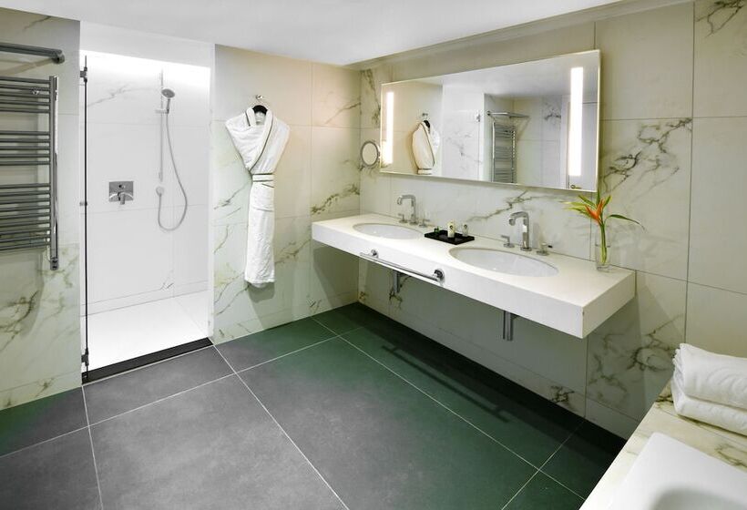 سوییت پرستیژ, Sofitel Abidjan Hotel Ivoire