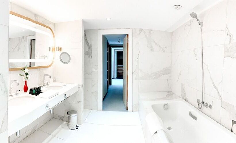 سوئیت پرزیدنت, Sofitel Abidjan Hotel Ivoire