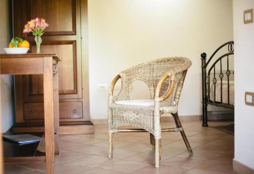 스탠다드 트리플 룸, Su Leunaxiu