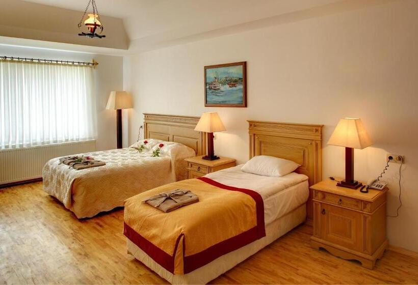 اتاق استاندارد سه نفره, Ugurlu Termal Tatil Köyü