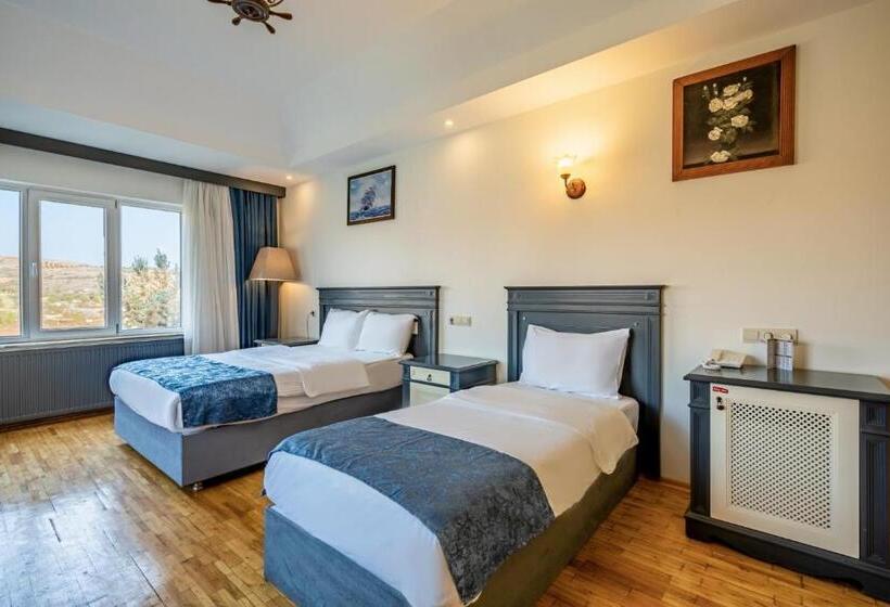 اتاق استاندارد سه نفره, Ugurlu Termal Tatil Köyü