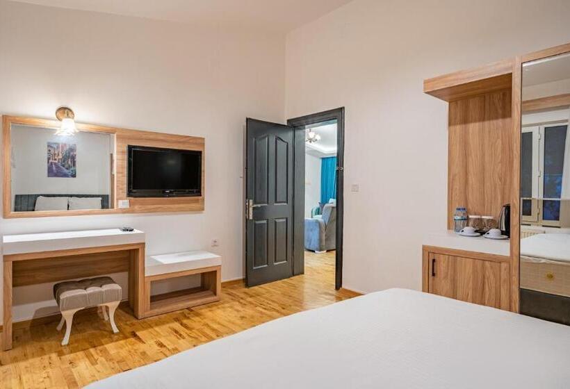 اتاق استاندارد سه نفره, Ugurlu Termal Tatil Köyü