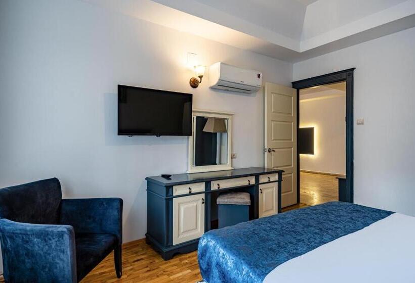 اتاق استاندارد سه نفره, Ugurlu Termal Tatil Köyü
