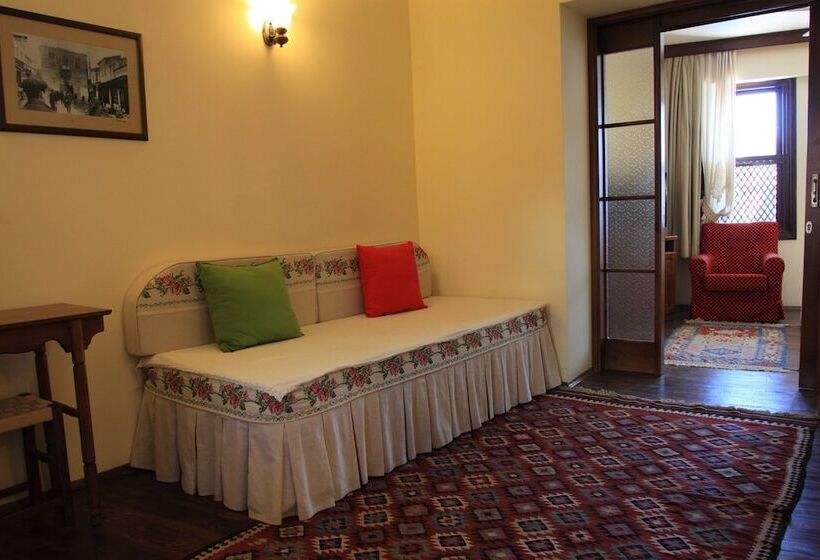 패밀리 스위트, Villa Konak