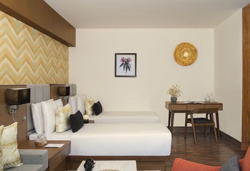 带泳池景观的优质房间, Vivanta Sikkim Pakyong