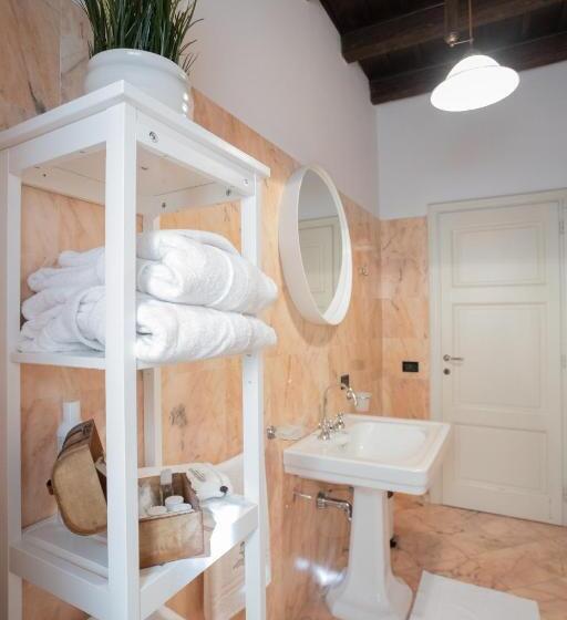 Четырехместный Номер Deluxe, Lo Schiaccianoci Bed&breakfast De Charme