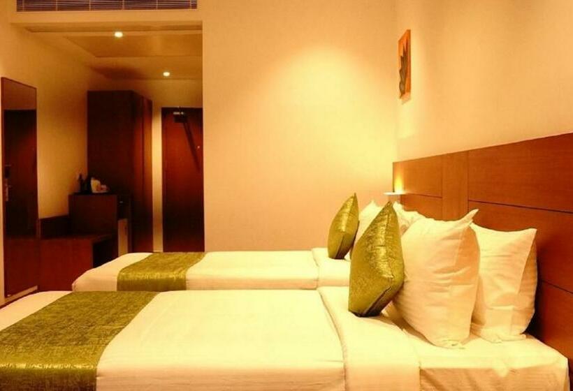 חדר דלוקס, Dass Regency