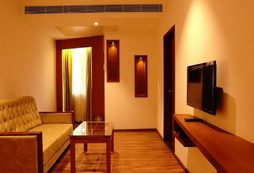 סוויטת ג'וניור נוף לגינה, Dass Regency