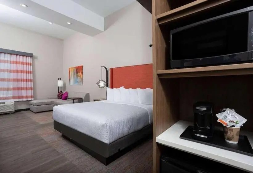 キングサイズベッドのスイートルーム, La Quinta Inn & Suites By Wyndham Pflugerville