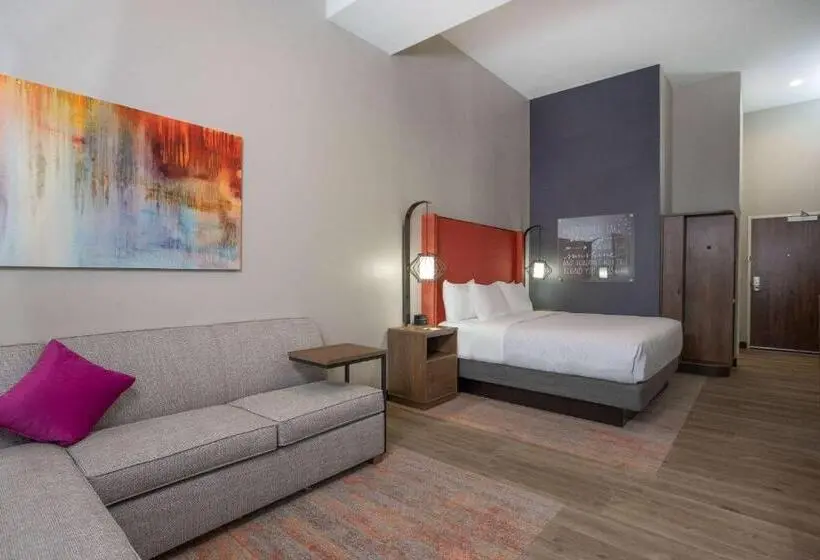キングサイズベッドのスイートルーム, La Quinta Inn & Suites By Wyndham Pflugerville