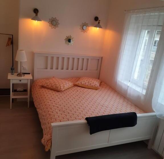 Номер Стандарт, Chez Collette