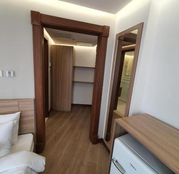 اتاق لوکس با چشم‌انداز دریا, Al Salam