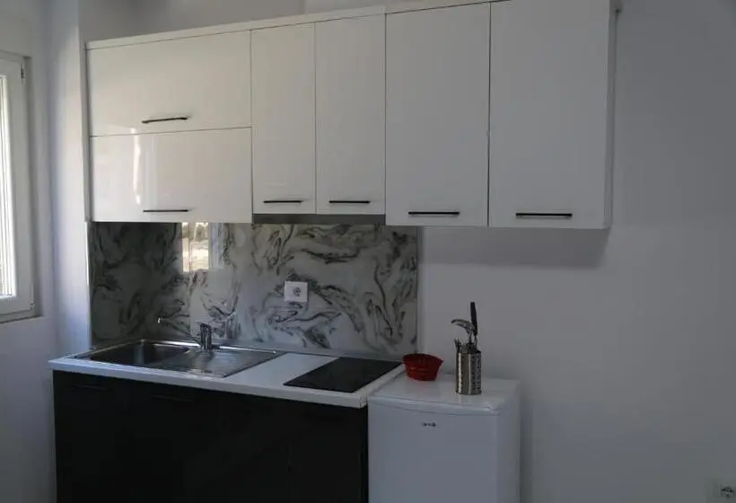 استودیوی استاندارد, Anchor Apartments