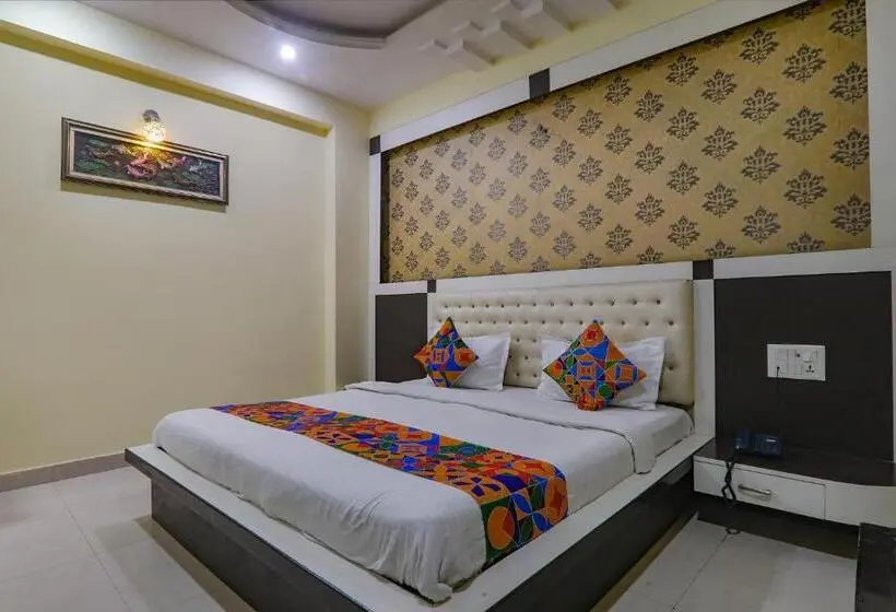 エクゼクティブトリプル, Fabhotel Govinda Royal