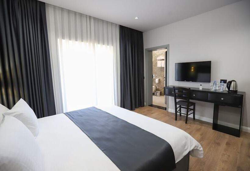 חדק דלוקס עם ג'קוזי, Imperator