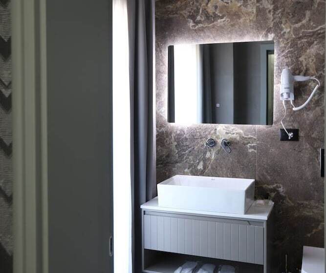 חדק דלוקס עם ג'קוזי, Imperator