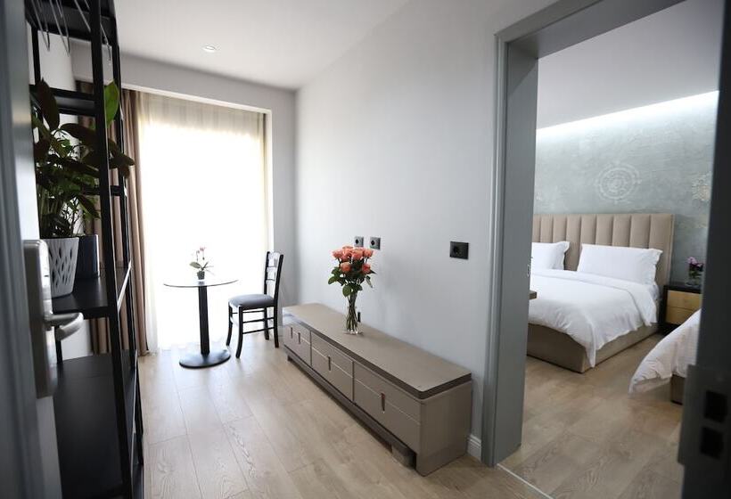 סוויטה אקזקיוטיב, Imperator