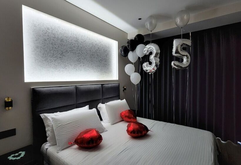 חדר דלוקס, Imperator