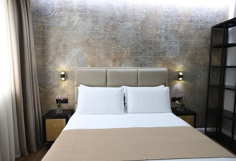 חדר דלוקס, Imperator