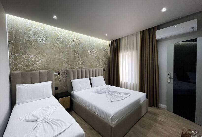 חדר דלוקס לשלושה, Imperator