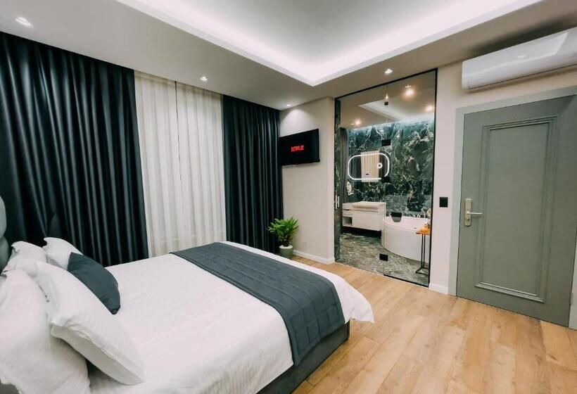 סוויטת סופריור, Imperator