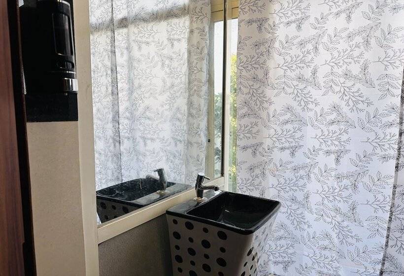 スタンダードルーム, The Galaxy Near Udaipur Airport