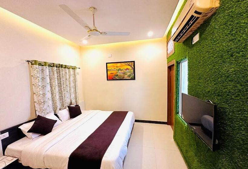 デラックスルーム, The Galaxy Near Udaipur Airport