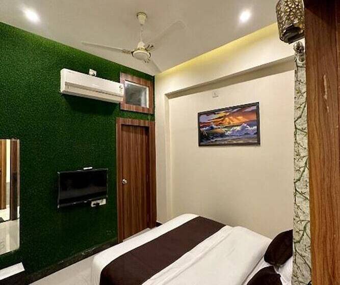 デラックスルーム, The Galaxy Near Udaipur Airport