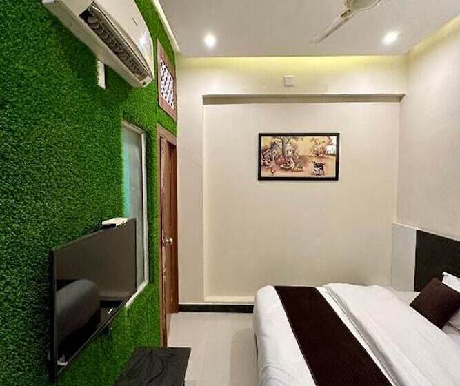 デラックスルーム, The Galaxy Near Udaipur Airport